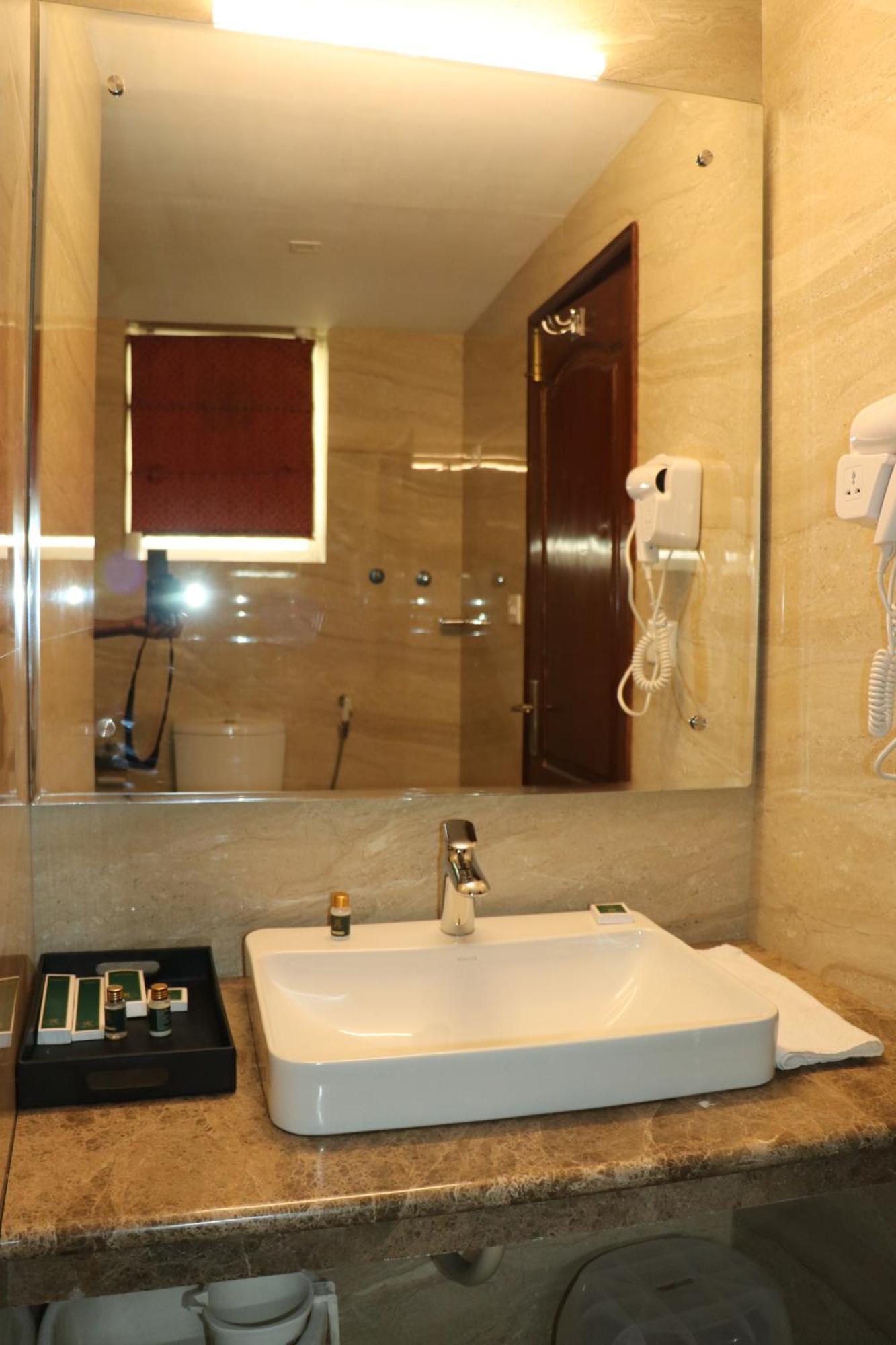 Golden Meadows Hotels & Resorts Sonāmarg 외부 사진